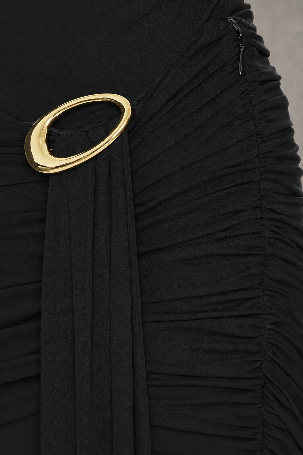 The Soma Skirt · Black · Vista 6